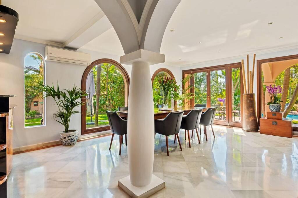 Grand Mansion With Tropical Park Villa Marbella